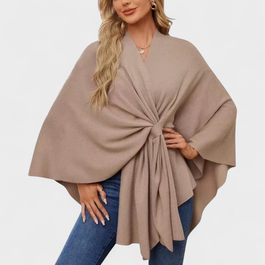 Beatriz | Chic and Elegant Poncho