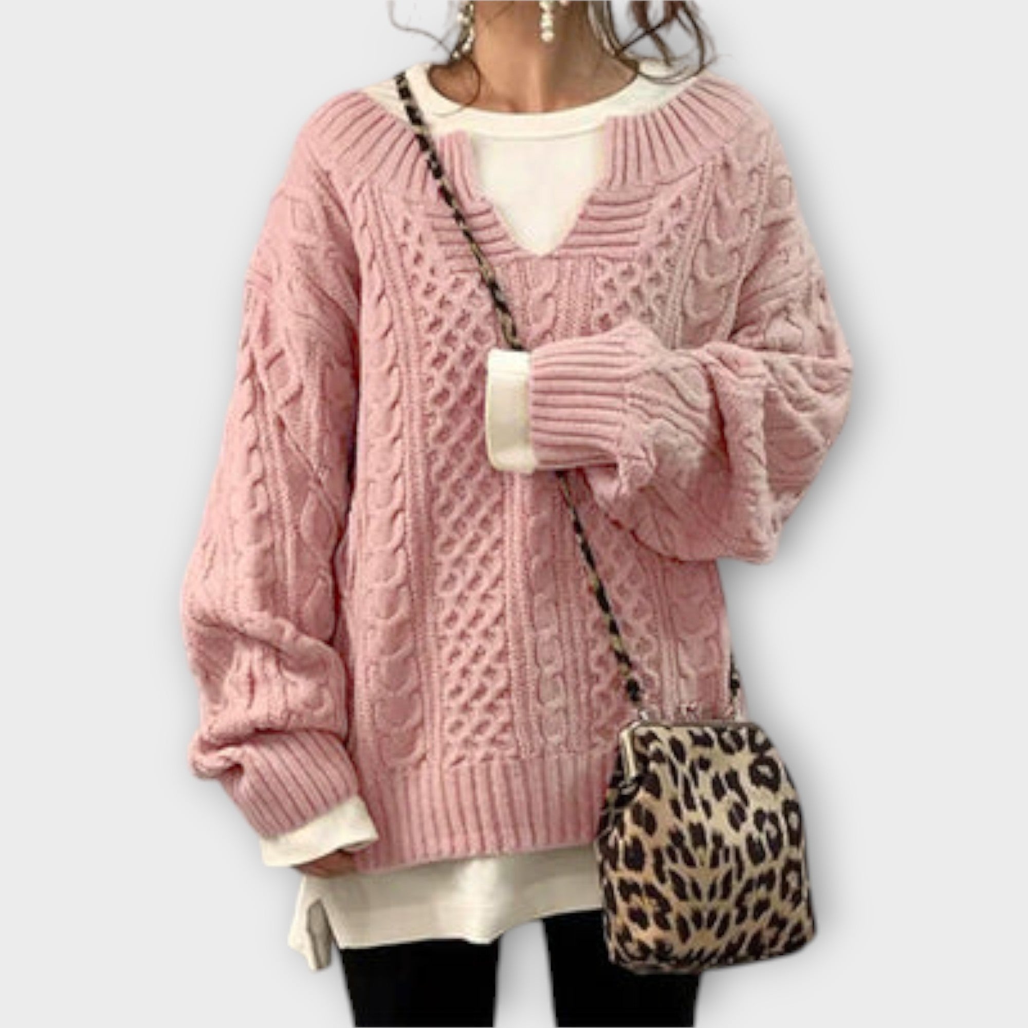 Lili - Oversized Sweater with Cable Knit Design