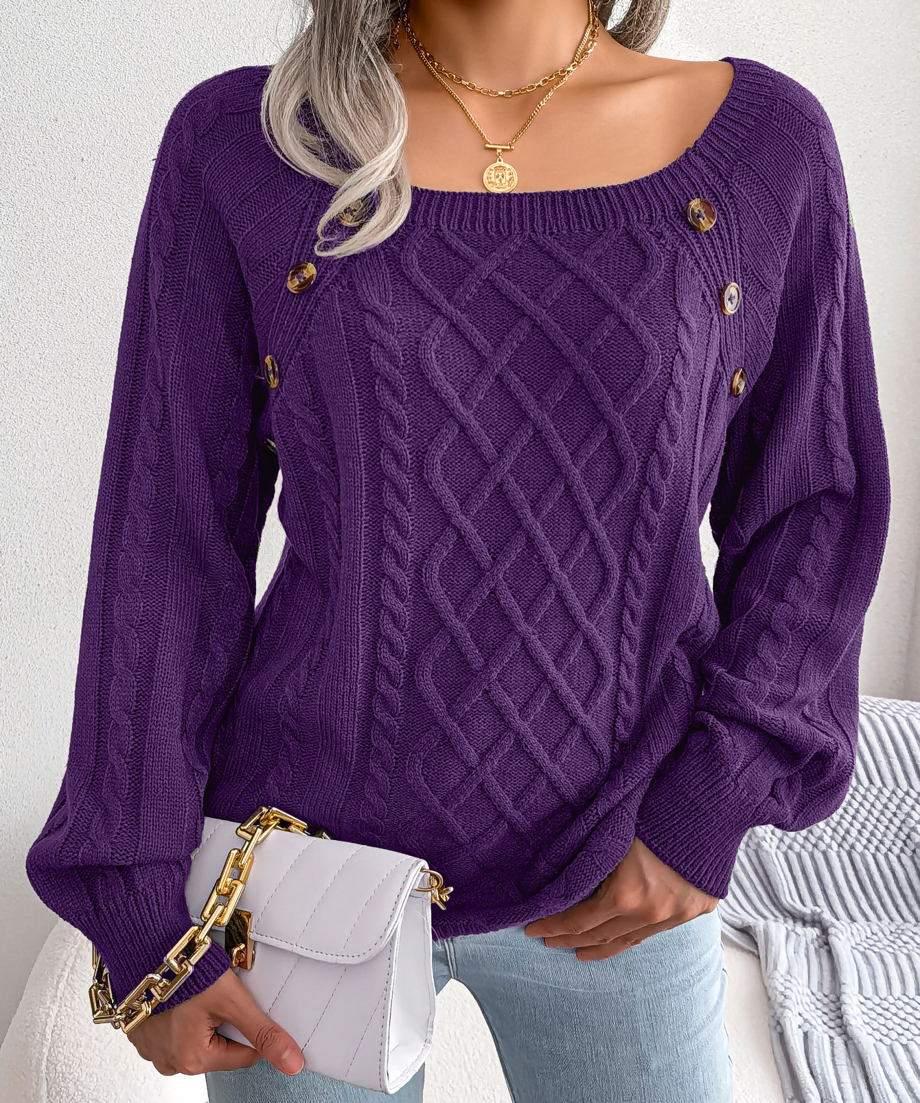 Emilia - Classic and Comfortable Sweater