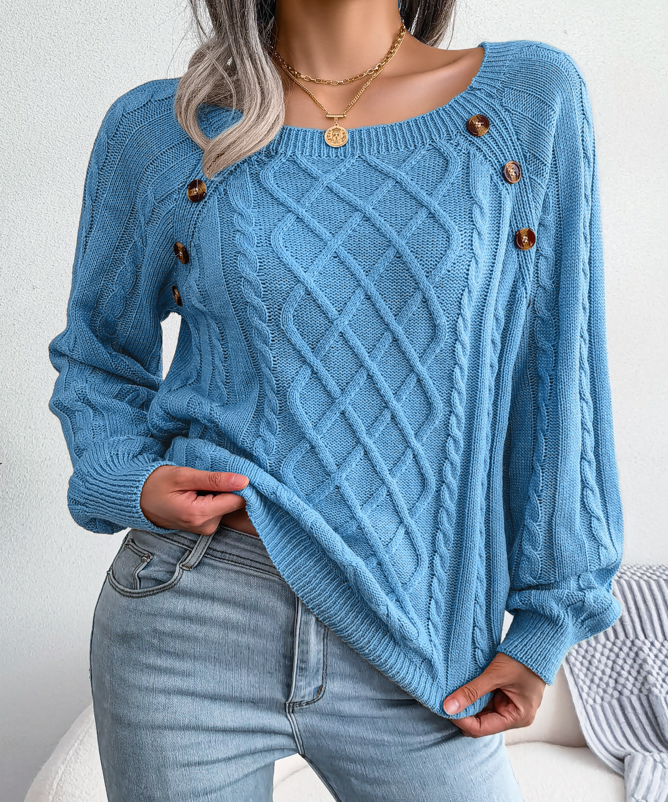Emilia - Classic and Comfortable Sweater
